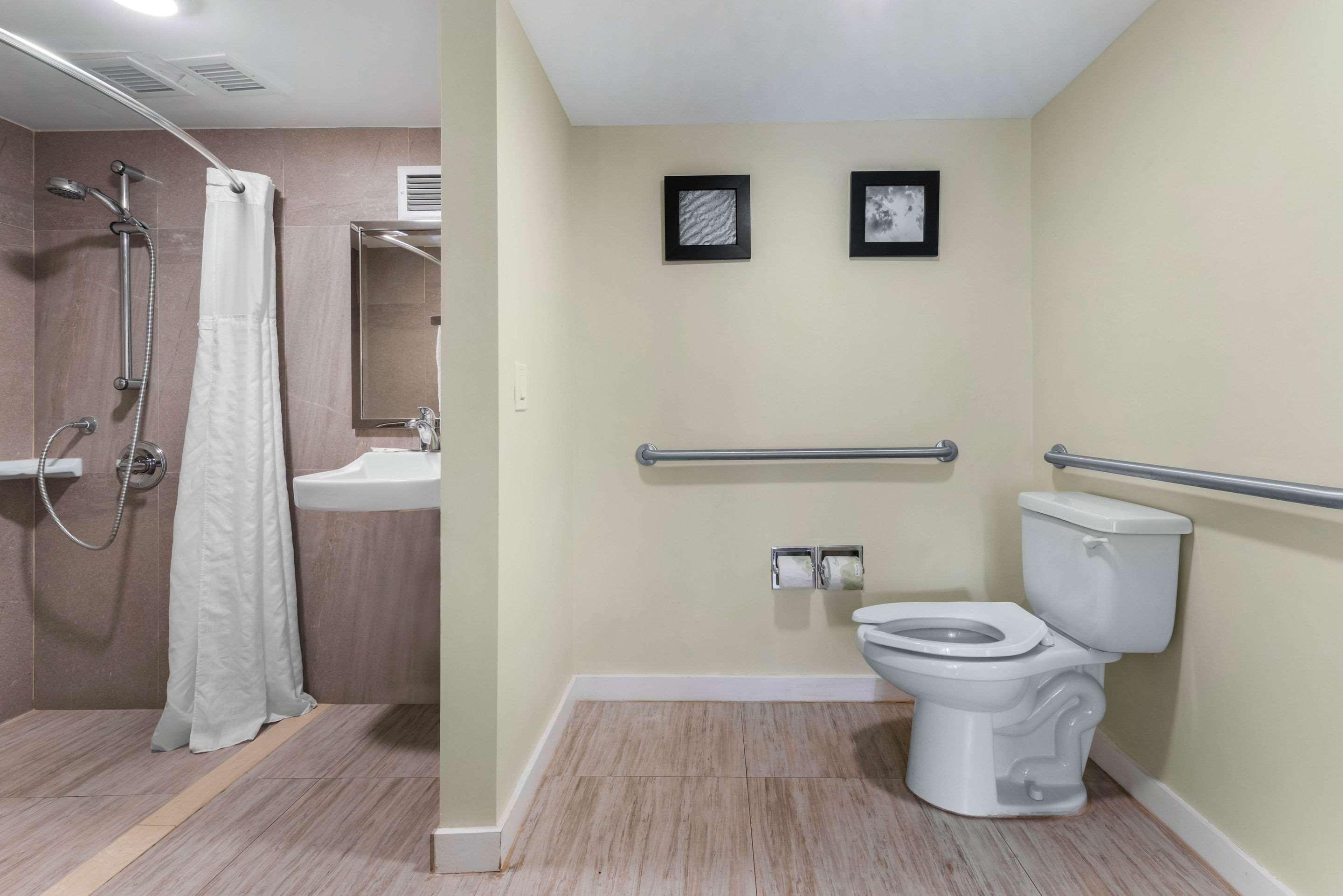 Quality Inn University North I-75 Гейнсвилл Экстерьер фото