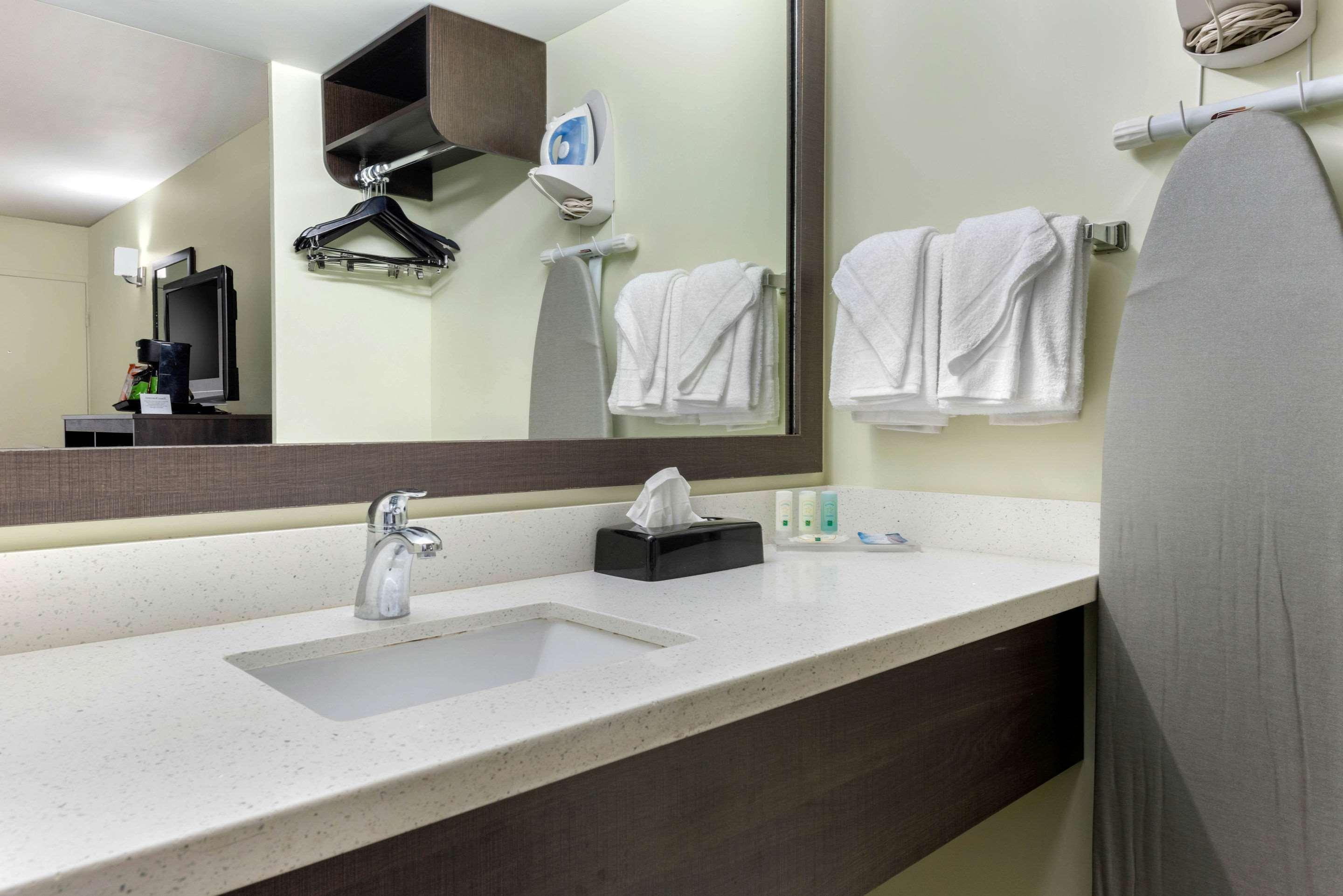 Quality Inn University North I-75 Гейнсвилл Экстерьер фото